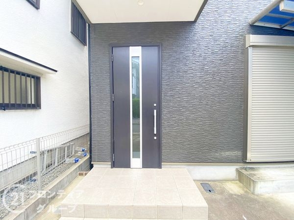 枚方市村野東町　中古一戸建て