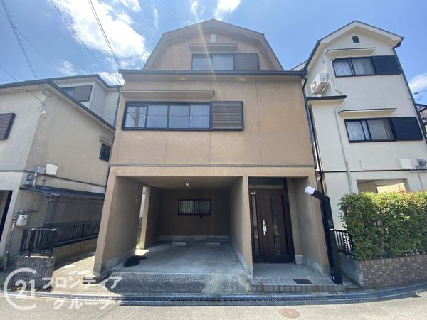 枚方市楠葉朝日１丁目　中古一戸建て