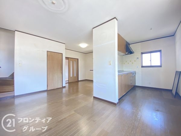 枚方市楠葉朝日１丁目　中古一戸建て