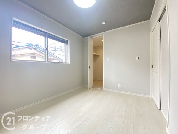 寝屋川市昭栄町　新築一戸建て