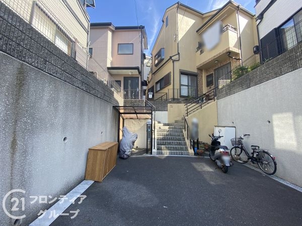 枚方市香里ケ丘４丁目の中古一戸建て
