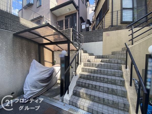 枚方市香里ケ丘４丁目の中古一戸建て