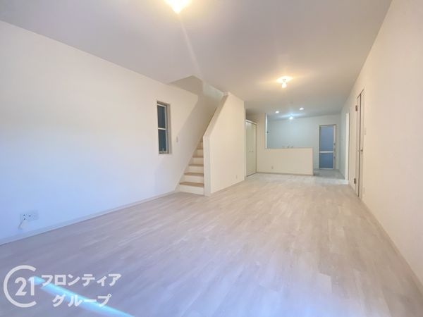寝屋川市寝屋１丁目　中古一戸建て