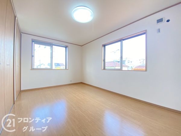 寝屋川市池田旭町の中古一戸建て