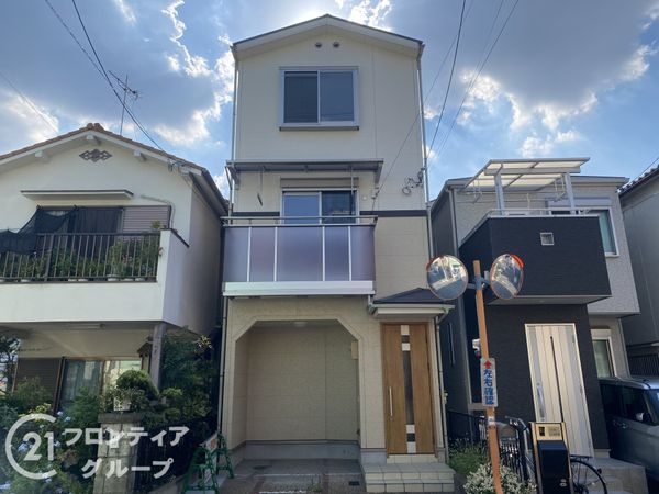 寝屋川市池田旭町　中古一戸建て