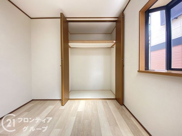 枚方市長尾東町3丁目の中古一戸建て(収納)