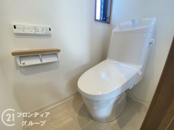 枚方市長尾東町3丁目の中古一戸建て(トイレ)