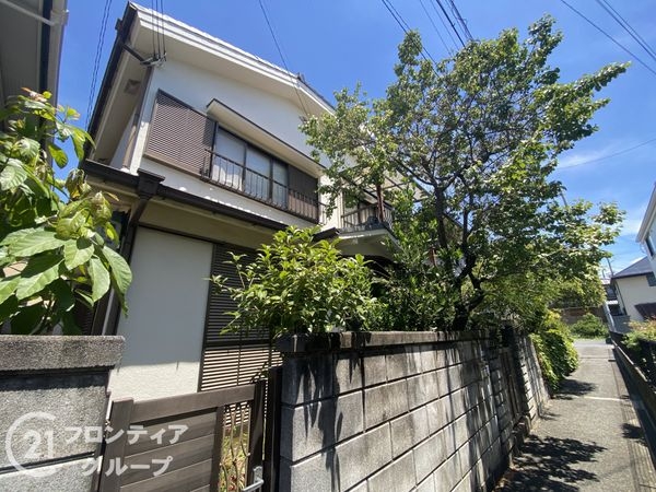 寝屋川市成田東町　中古一戸建て
