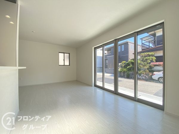 枚方市船橋本町２丁目　新築一戸建て　１期　２号棟
