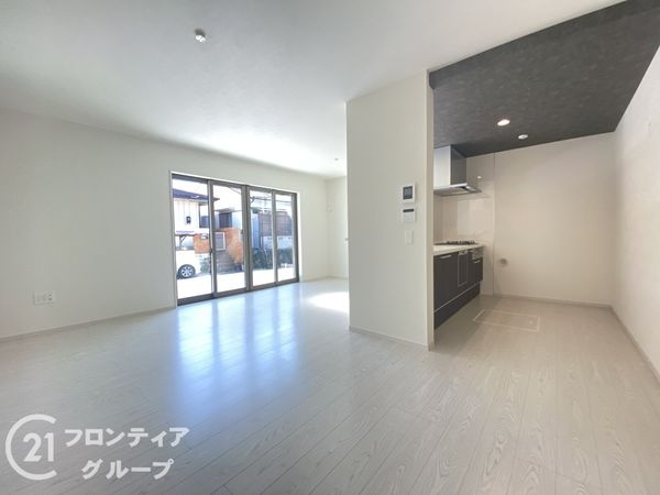 枚方市船橋本町２丁目　新築一戸建て　１期　２号棟