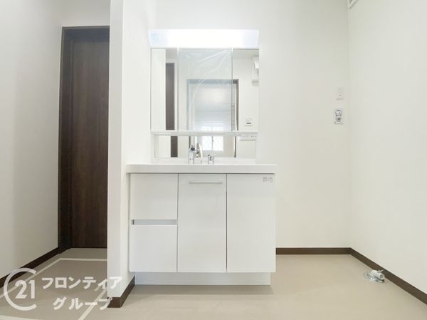 枚方市長尾西町３丁目　新築一戸建て