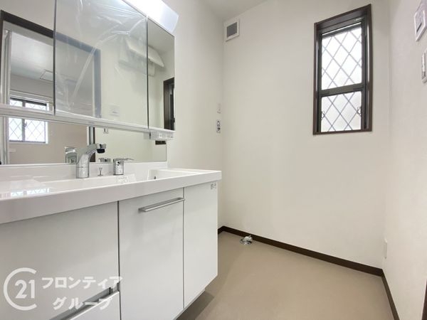枚方市長尾西町３丁目　新築一戸建て