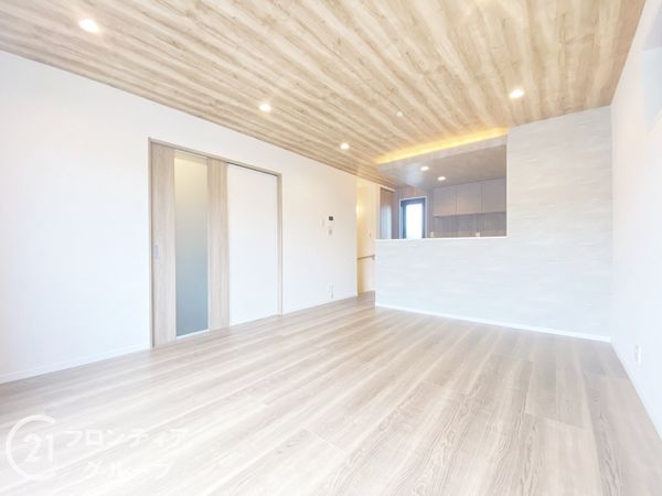 寝屋川市境橋町　新築一戸建て