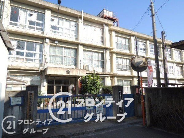 ロイヤルシャトー枚方牧野　中古マンション(枚方市立殿山第二小学校)