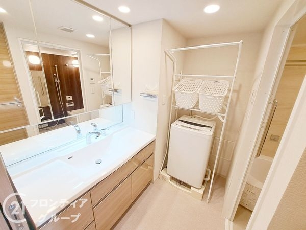 プレサンスロジェ四條畷忍ヶ丘ザ・テラス　中古マンション