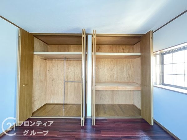 寝屋川市池田3丁目の中古一戸建て(収納)
