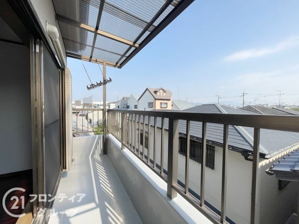 寝屋川市池田3丁目の中古一戸建て(バルコニー)