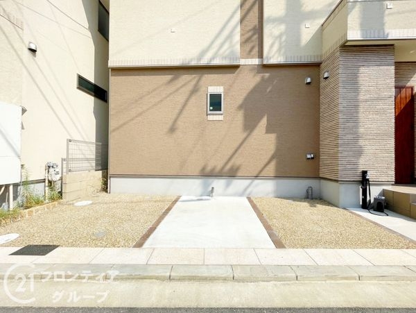 寝屋川市池の瀬町　中古一戸建て