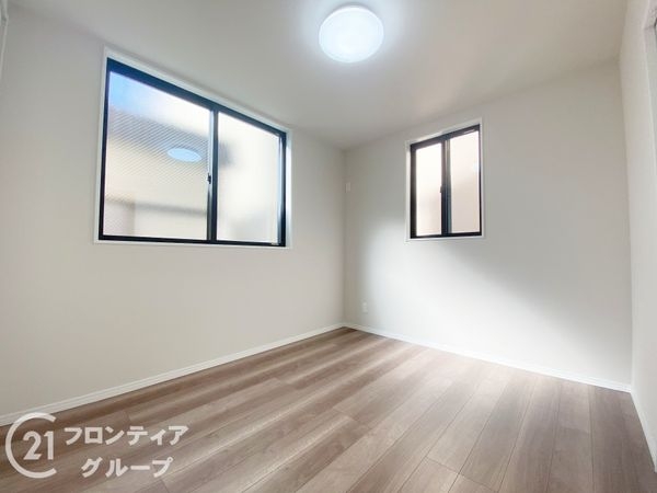 枚方市星丘１丁目　新築一戸建て　１号地