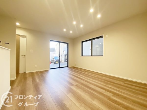 枚方市星丘１丁目　新築一戸建て　１号地