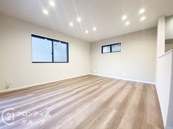 枚方市星丘１丁目　新築一戸建て　１号地