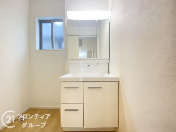 枚方市招提南町１丁目　新築一戸建て　１期　１号棟