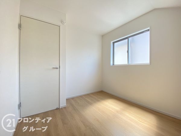 枚方市招提南町１丁目　新築一戸建て　１期　１号棟