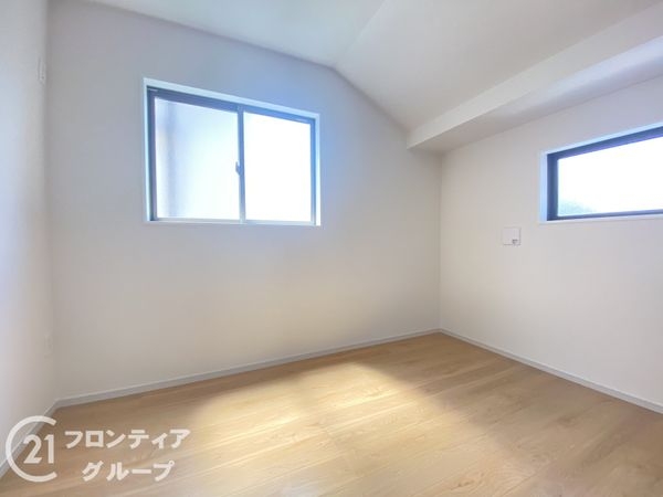 枚方市招提南町１丁目　新築一戸建て　１期　１号棟