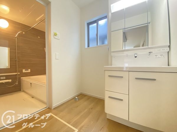 枚方市招提南町１丁目　新築一戸建て　１期　１号棟