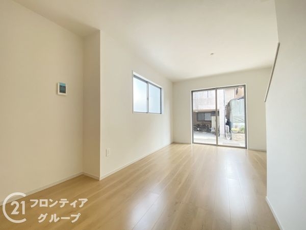 枚方市招提南町１丁目　新築一戸建て　１期　１号棟