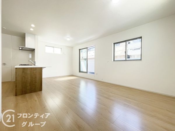 寝屋川市池田西町　新築一戸建て　１期　１号地