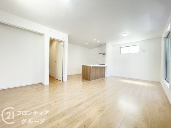 寝屋川市池田西町　新築一戸建て　１期　１号地