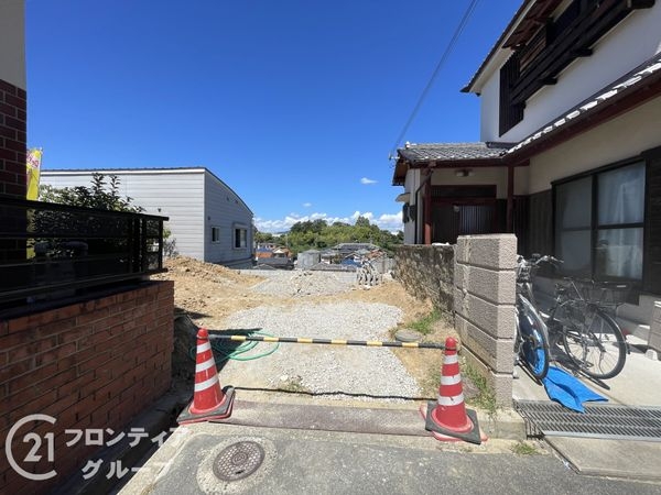 枚方市南中振１丁目　新築一戸建て