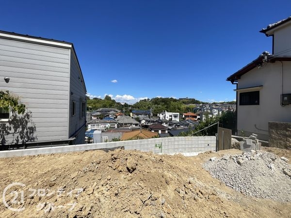 枚方市南中振１丁目　新築一戸建て