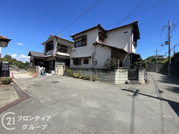 枚方市南中振１丁目　新築一戸建て