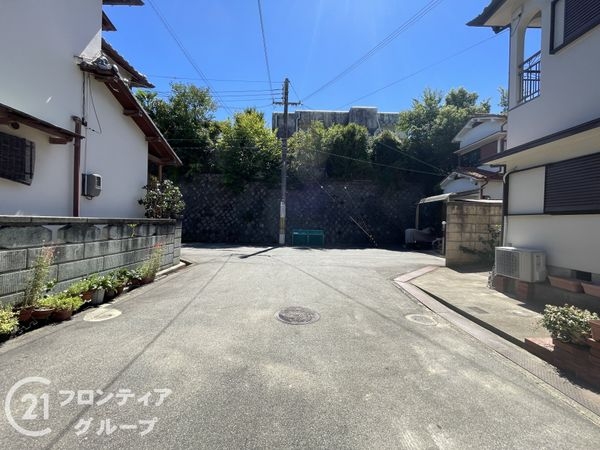 枚方市南中振１丁目　新築一戸建て