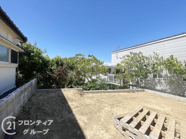 枚方市南中振１丁目　新築一戸建て