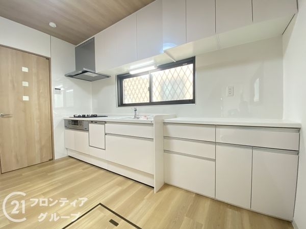 枚方市星丘2丁目の中古一戸建て(キッチン)