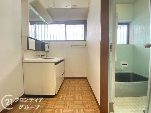 枚方市東香里３丁目の中古一戸建て