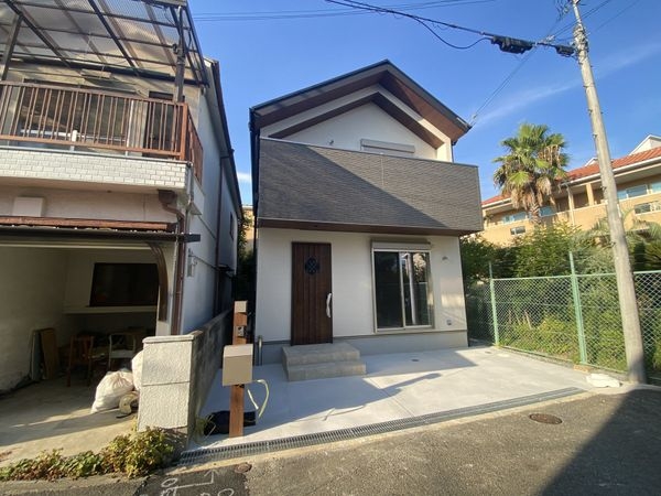 寝屋川市太秦緑が丘　新築一戸建て