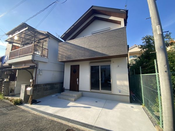 寝屋川市太秦緑が丘　新築一戸建て