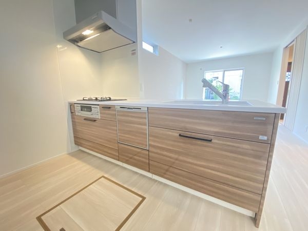 寝屋川市太秦緑が丘　新築一戸建て