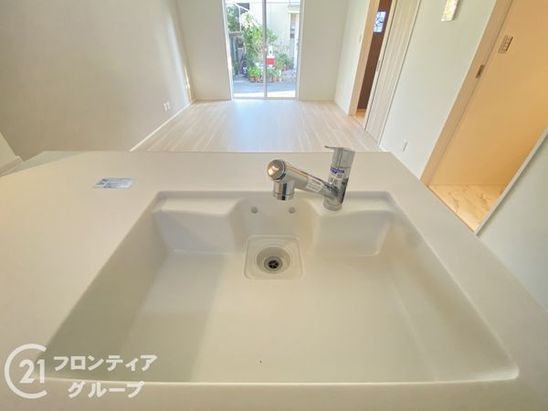 寝屋川市太秦緑が丘　新築一戸建て