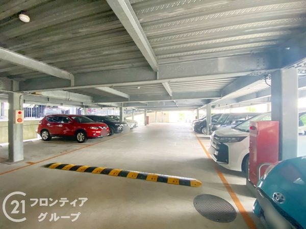 メロディーハイム香里ヶ丘ツインビューベガタワー 中古マンシ…(駐車場)