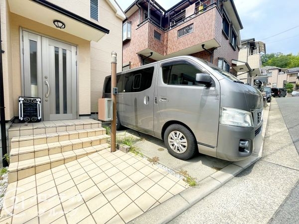 枚方市杉山手３丁目　中古一戸建て