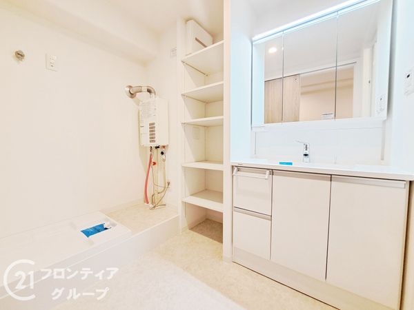 寝屋川コーポラス 中古マンション(洗面台・洗面所)