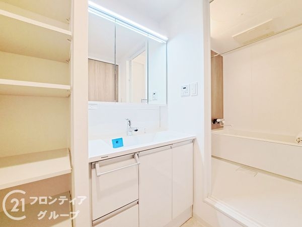 寝屋川コーポラス 中古マンション(洗面台・洗面所)