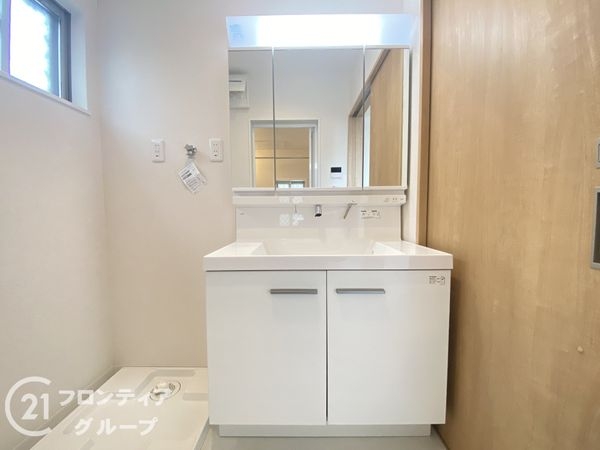 枚方市菊丘町 新築一戸建て 2号地(洗面台・洗面所)