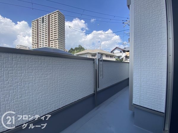 枚方市菊丘町 新築一戸建て 2号地(バルコニー)