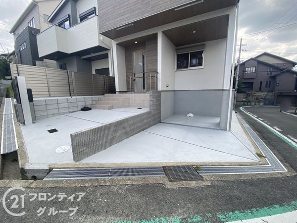 枚方市菊丘町 新築一戸建て 2号地(駐車場)